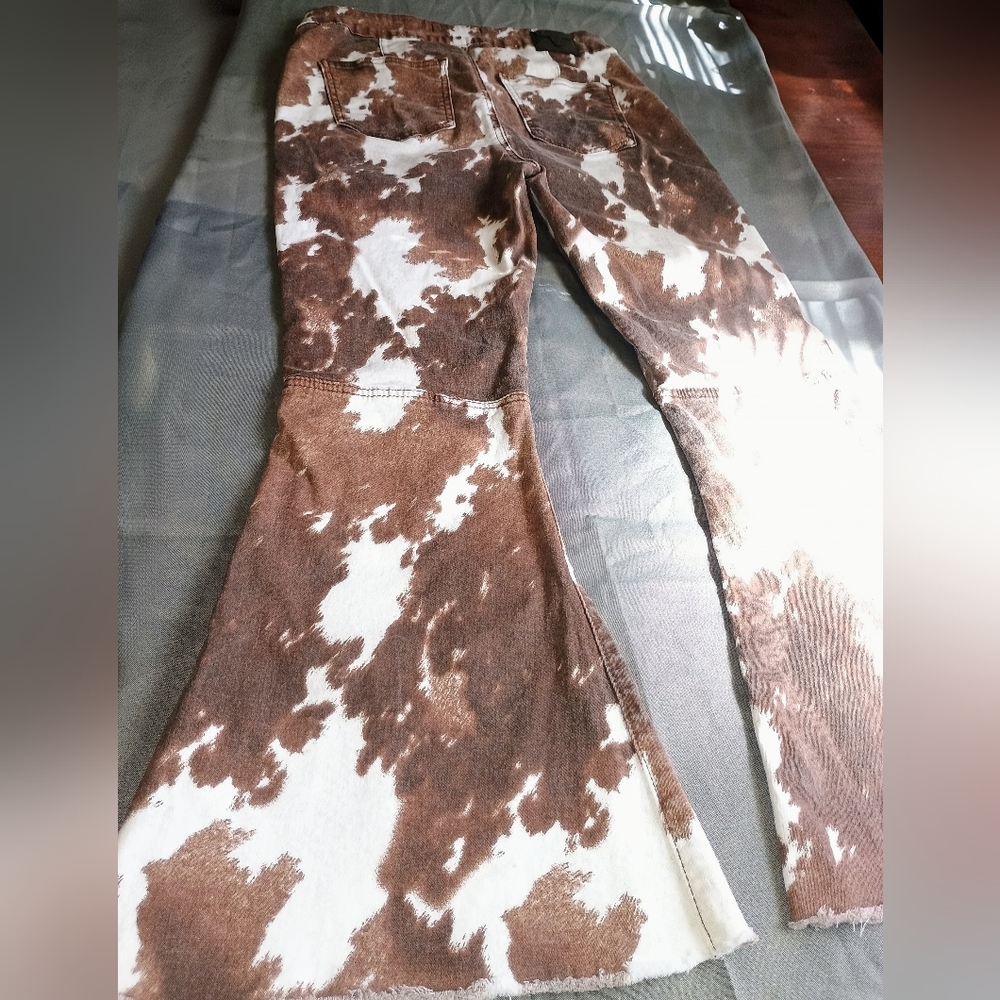 L&B Brown and White Cow Print Flare Jeans - Picture 7 of 8